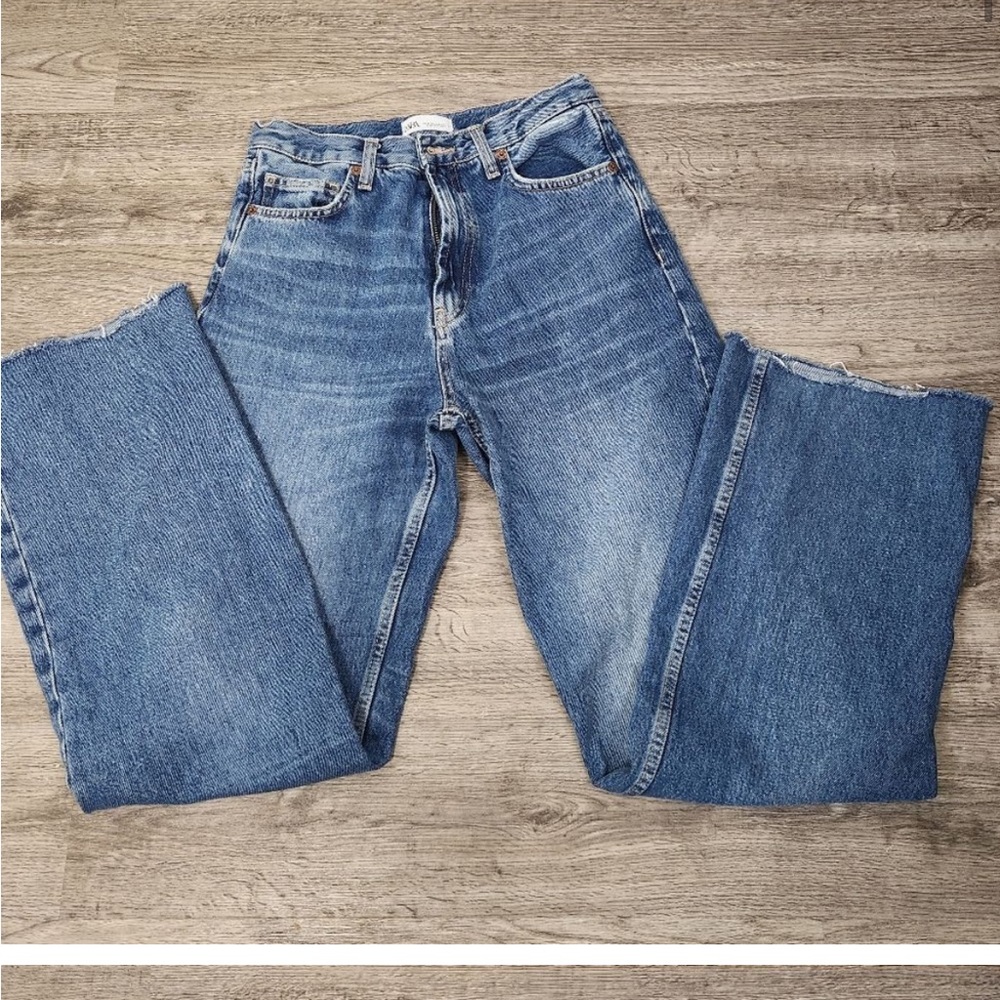 Zara Wide Leg Raw Hem Jeans Size 4